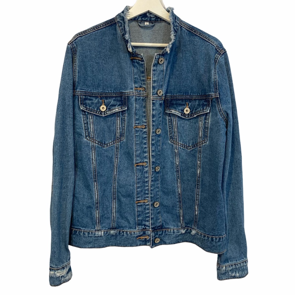 UMGEE DISTRESSED WOMENS JEAN JACKET SIZE LARGE